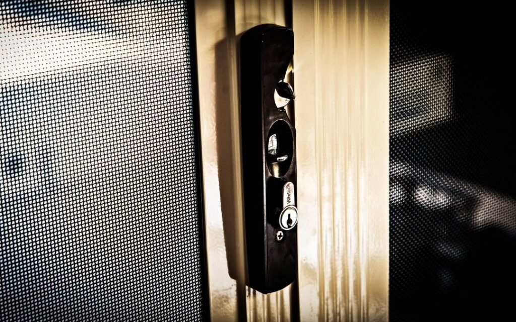 installing security doors